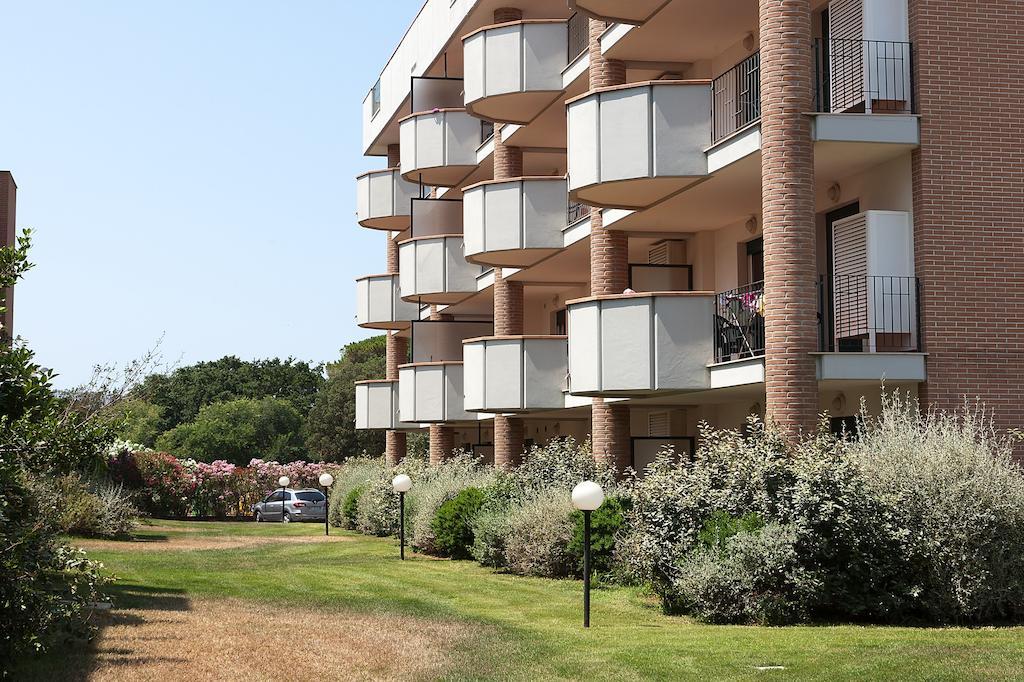 Le Residenze Di Santa Costanza - Le Dimore Aparthotel San Vincenzo Exterior photo